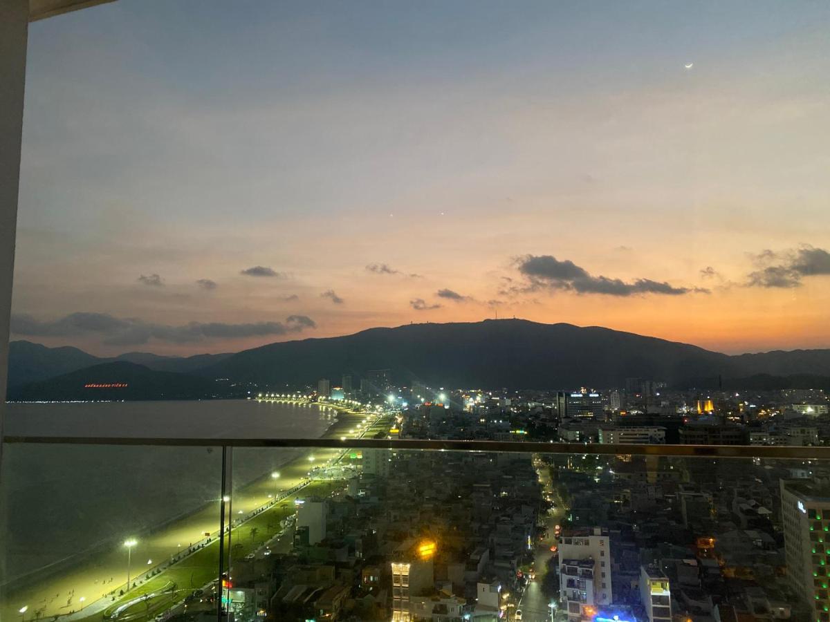 Tms - Pullman Luxury Outlet - High Floor Beach View Bed and Breakfast Quy Nhon Esterno foto